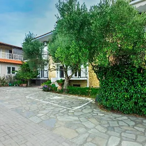 Hotel de apartamente Newstory, Possidi